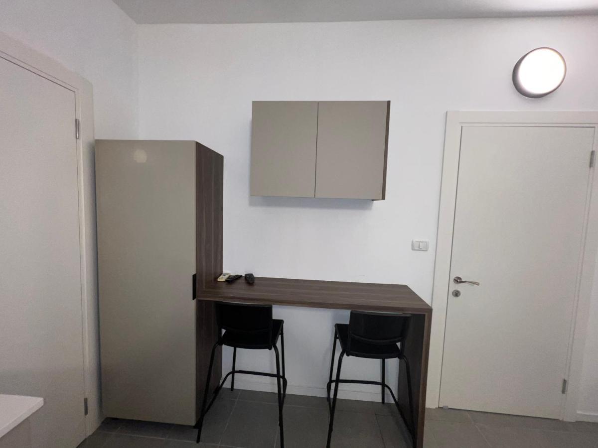 Aspentlv - Hacarmel Market Apartments & Studios Тель-Авив Экстерьер фото